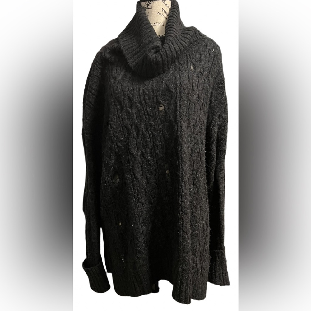 Free People Cable Knit Vintage Worn Look Sweater🌹 - Picture 5 of 9